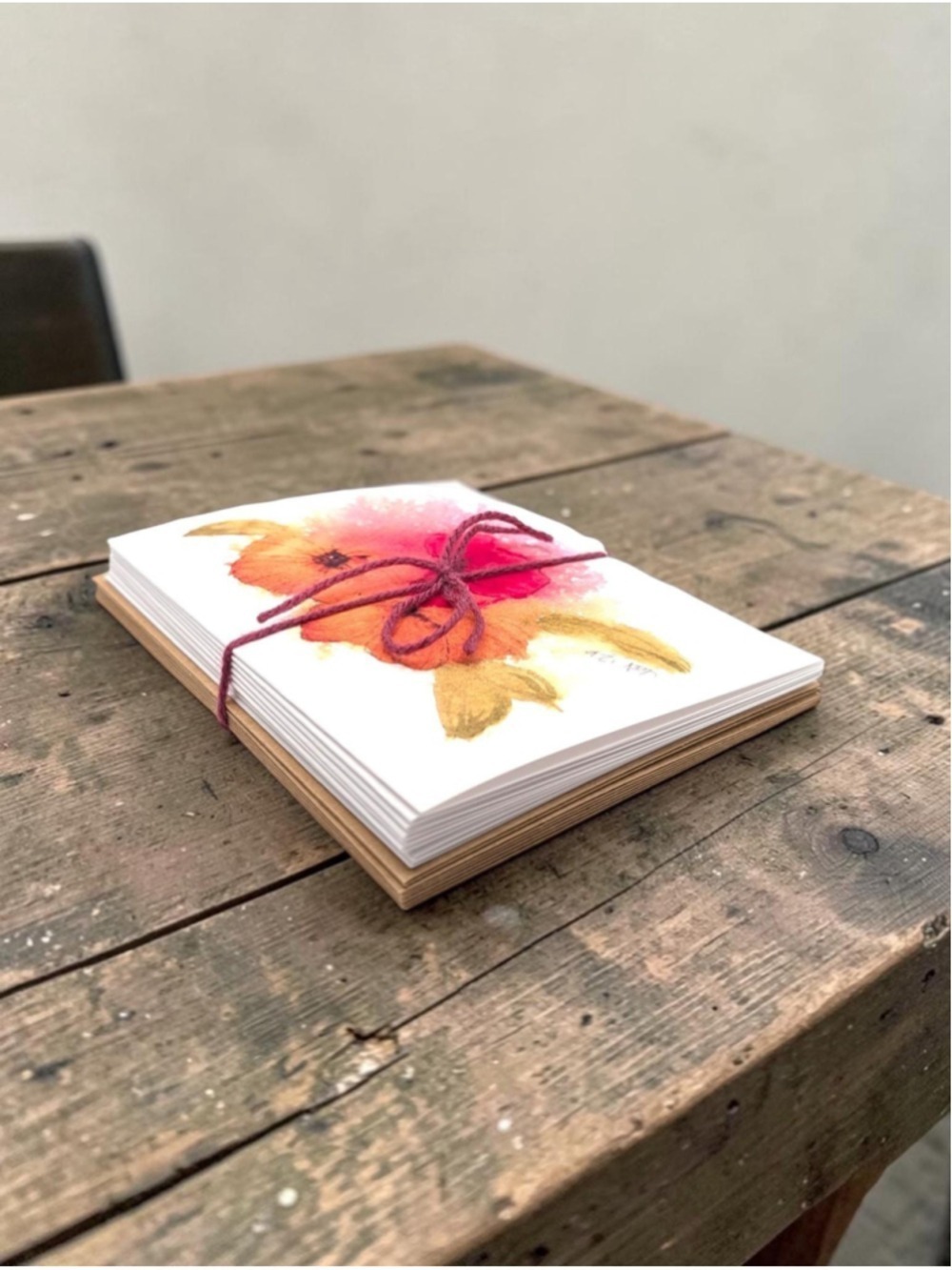 12 Watercolor Notecards: Abstract Hibiscus (4.25" x 5.5") Set of 12 - Picture 6 of 8